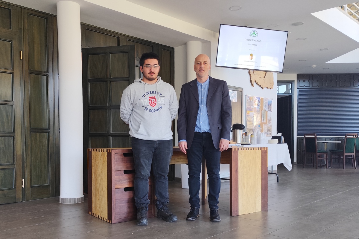 Az Alföldi Erdőkért Egyesület kutatónapján adott elő oktatónk és hallgatónk Az Alföldi Erdőkért Egyesület kutatónapján adott elő oktatónk és hallgatónk